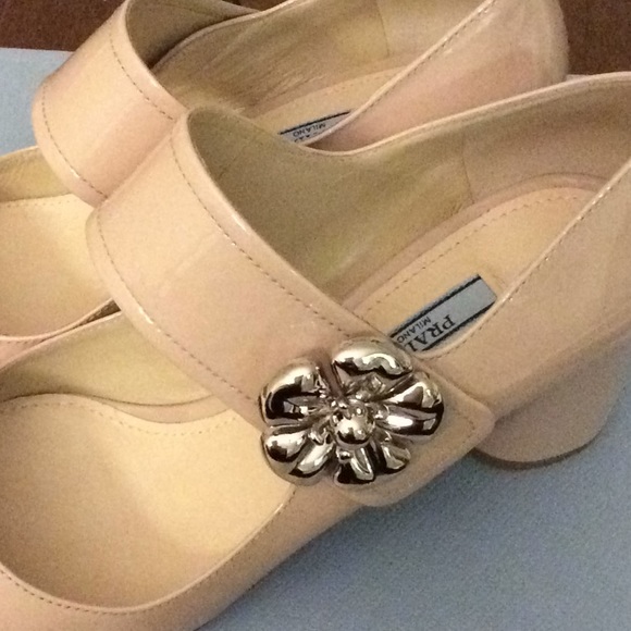 PRADA Mary Jane Flower Gorgeous 👠 Nude Patent - Picture 3 of 9